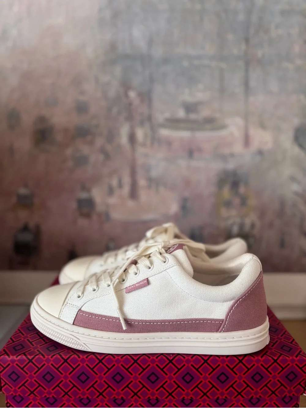NIB Tory Burch Women's Cream & Dusty Rose Low-Top Sneakers - Size 7M